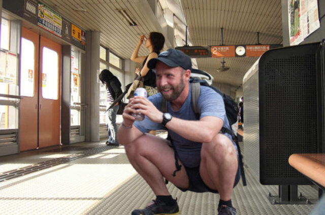 Images: platform by Spiegel via flickr (https://www.flickr.com/photos/spiegel/31597948/) & Deep squats by Drew Stephens via flickr (https://www.flickr.com/photos/dinomite/)