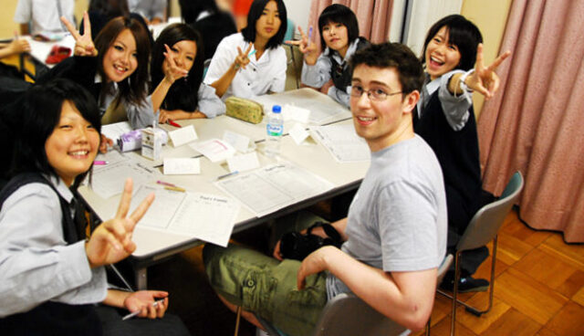 English Teacher Going Above And Beyond, Talks To Girls During Lunch Break