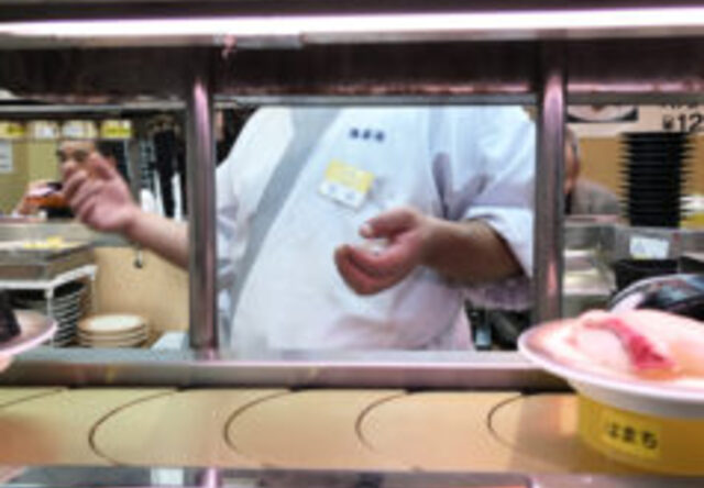 Kaiten Sushi Chef Asks Gaijin To Repeat Order