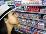 Woman Pops Into Konbini To Get Some Cool Air